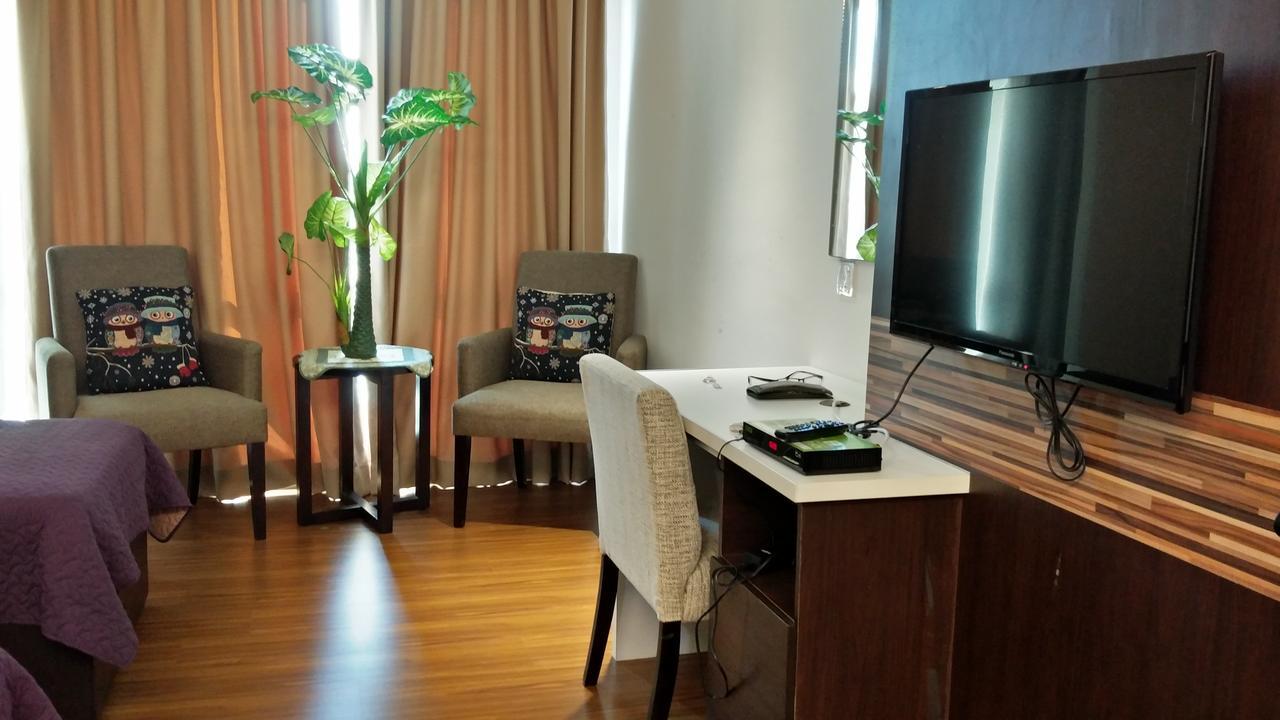 Mama Studio Inn Kota Bharu Exterior photo